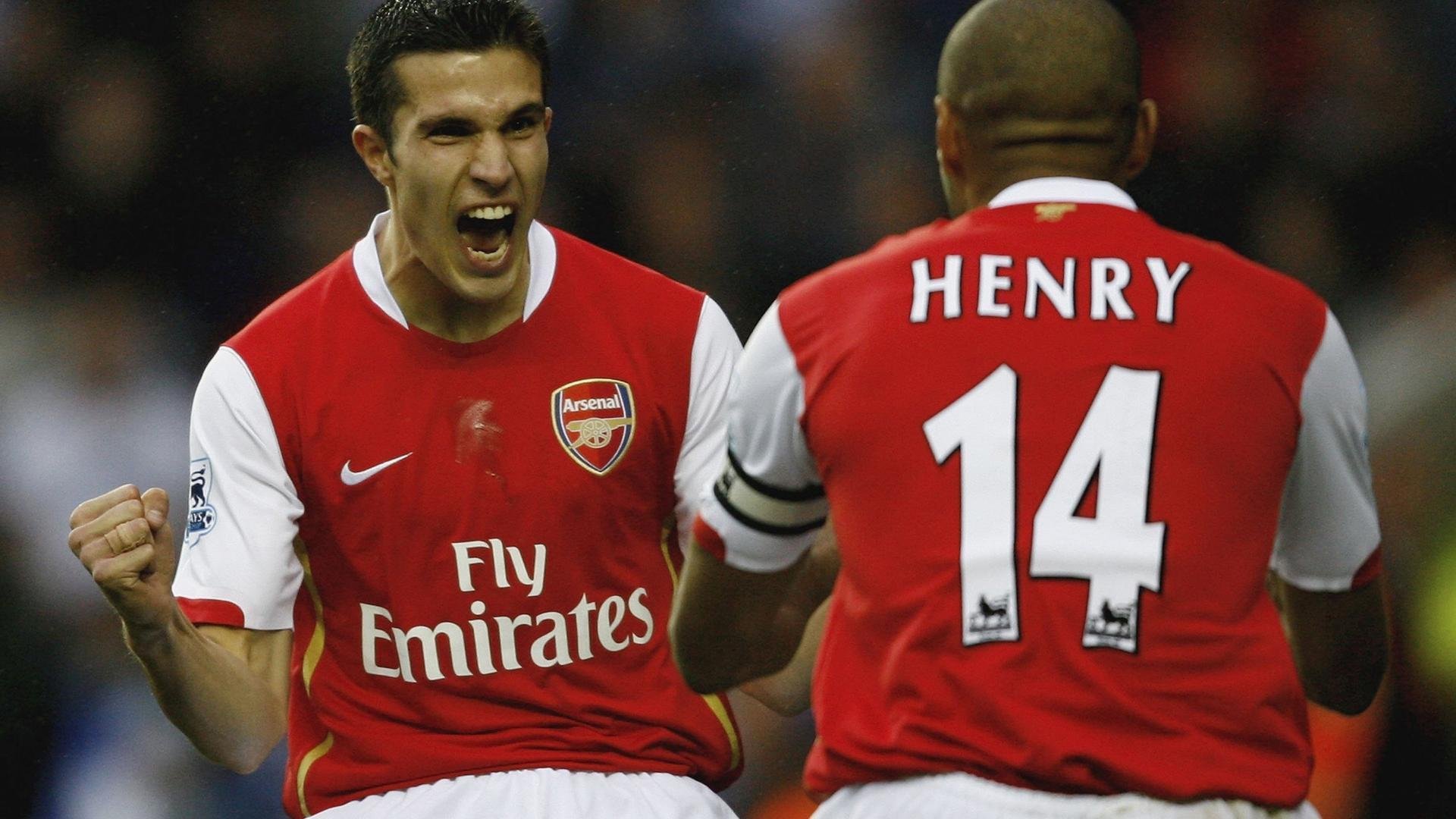 天价转会震撼足坛!新星创纪录加盟豪门,转会费破10亿欧元大关