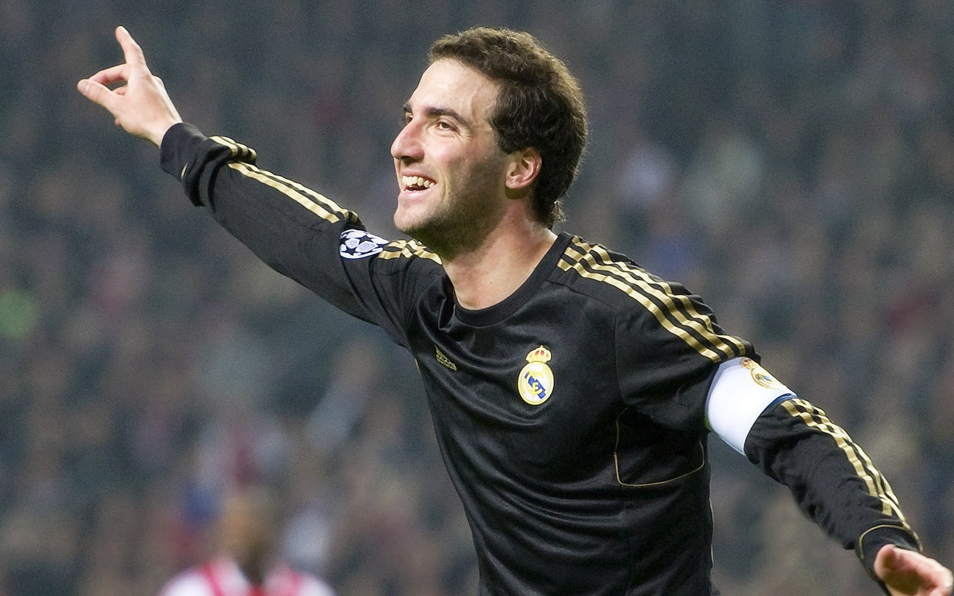 北京国际马拉松赛圆满落幕,埃塞俄比亚选手破赛会纪录夺冠