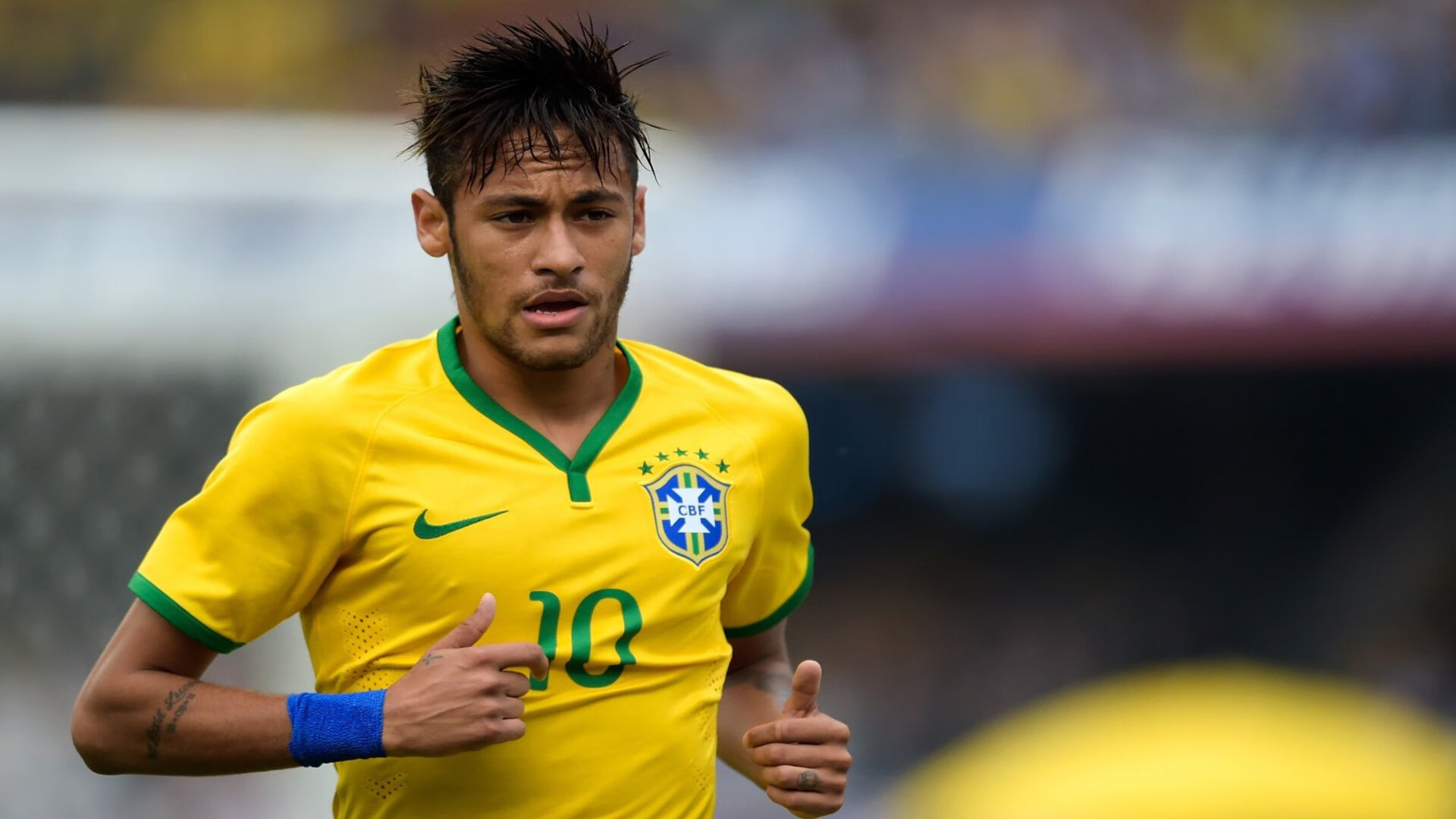 体育科技革新竞技场,智能装备与数据分析重塑运动员未来