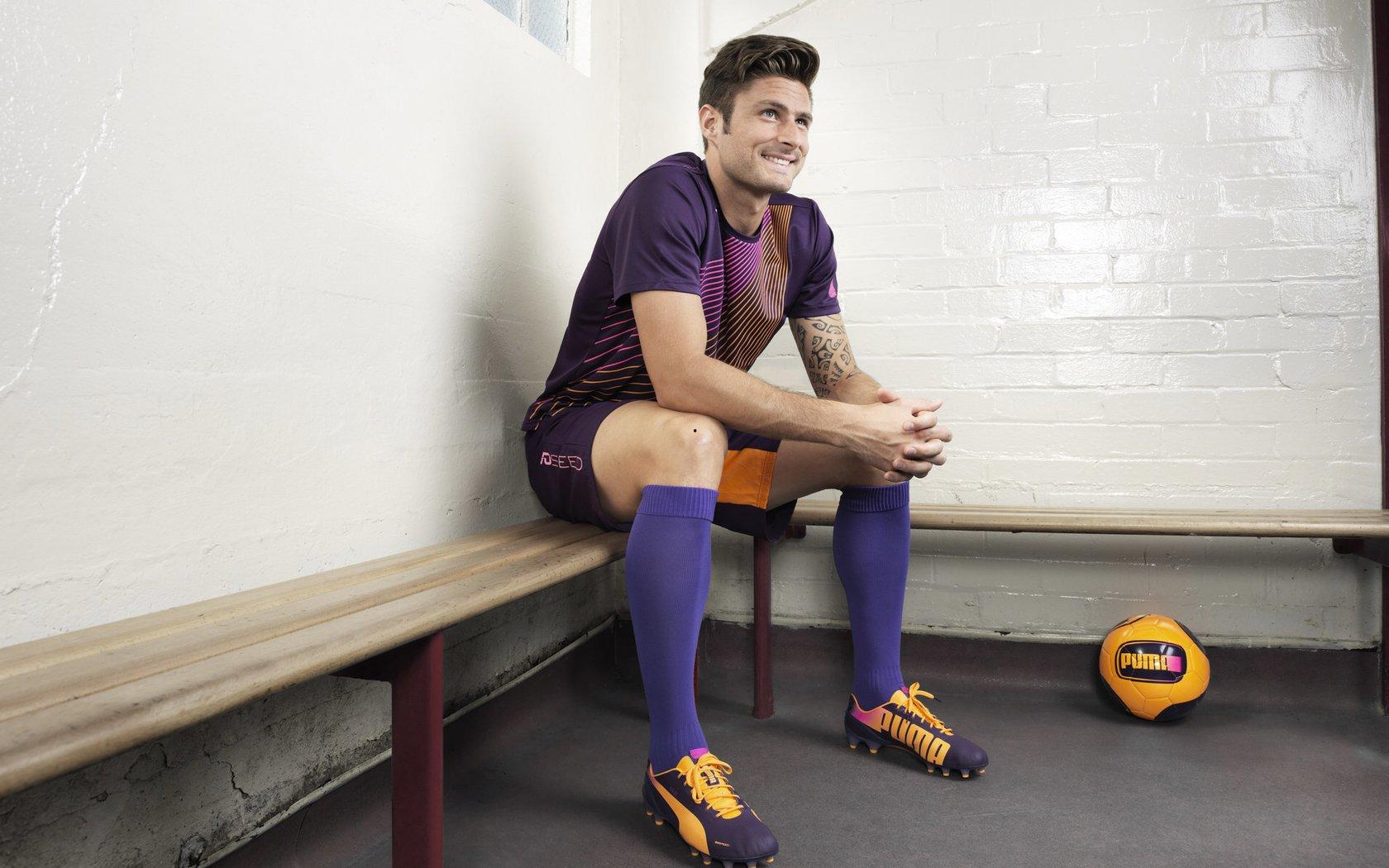 传奇控卫再攀高峰，保罗生涯常规赛胜场数超越费舍尔，跻身历史第九